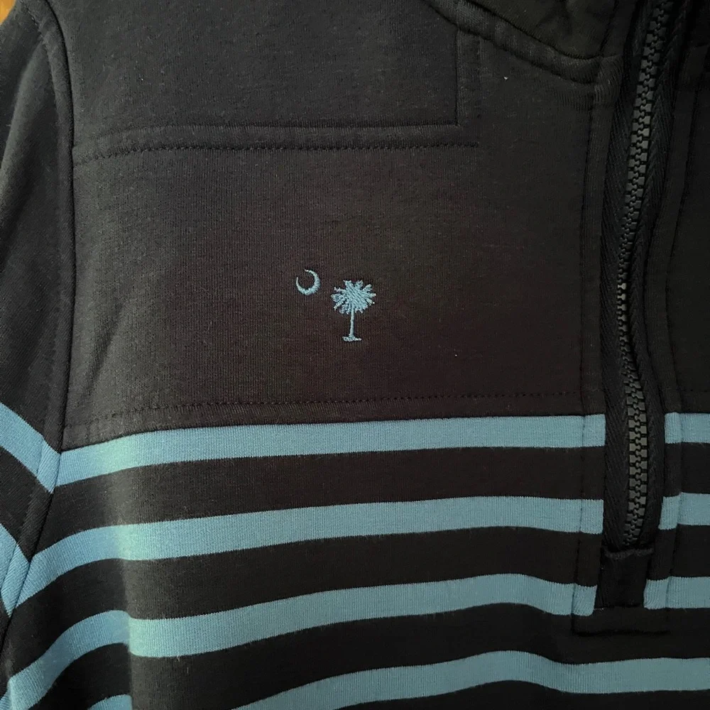 Vineyard Vines Navy Shirt with White and Pink Logo - Picture 3 of 5